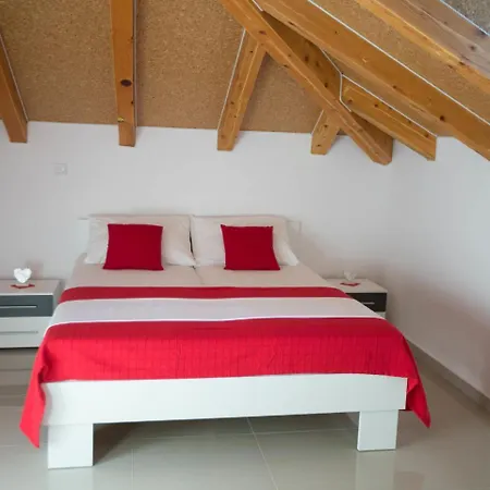 Luxurious In Zaton With Jacuzzi * Zaton (Dubrovnik-Neretva)